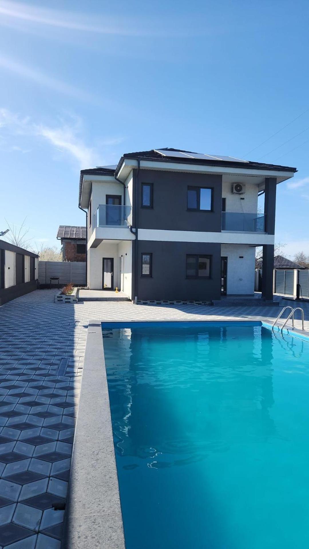 Grey House Vilă Bucureşti