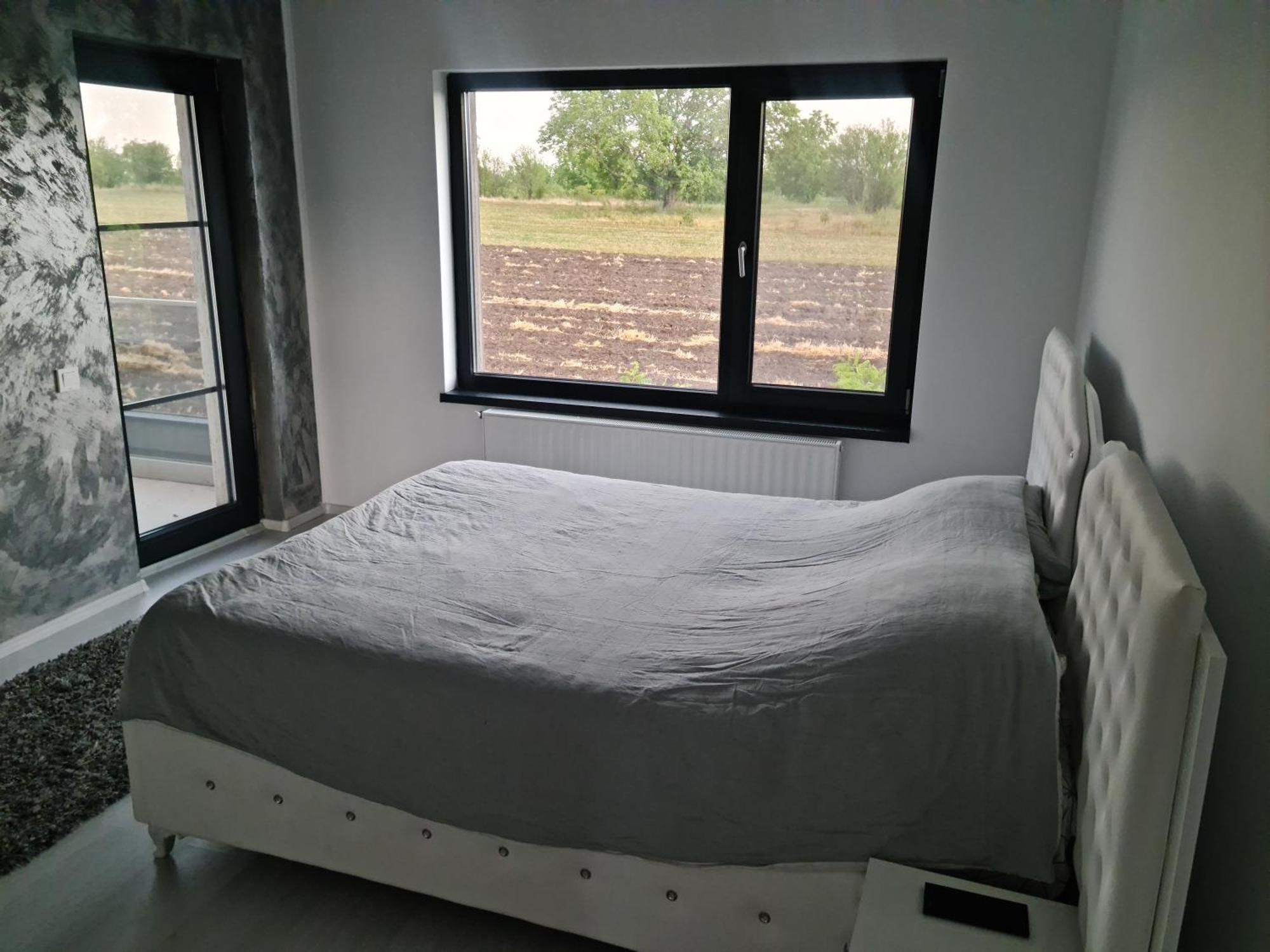 Grey House Bucureşti