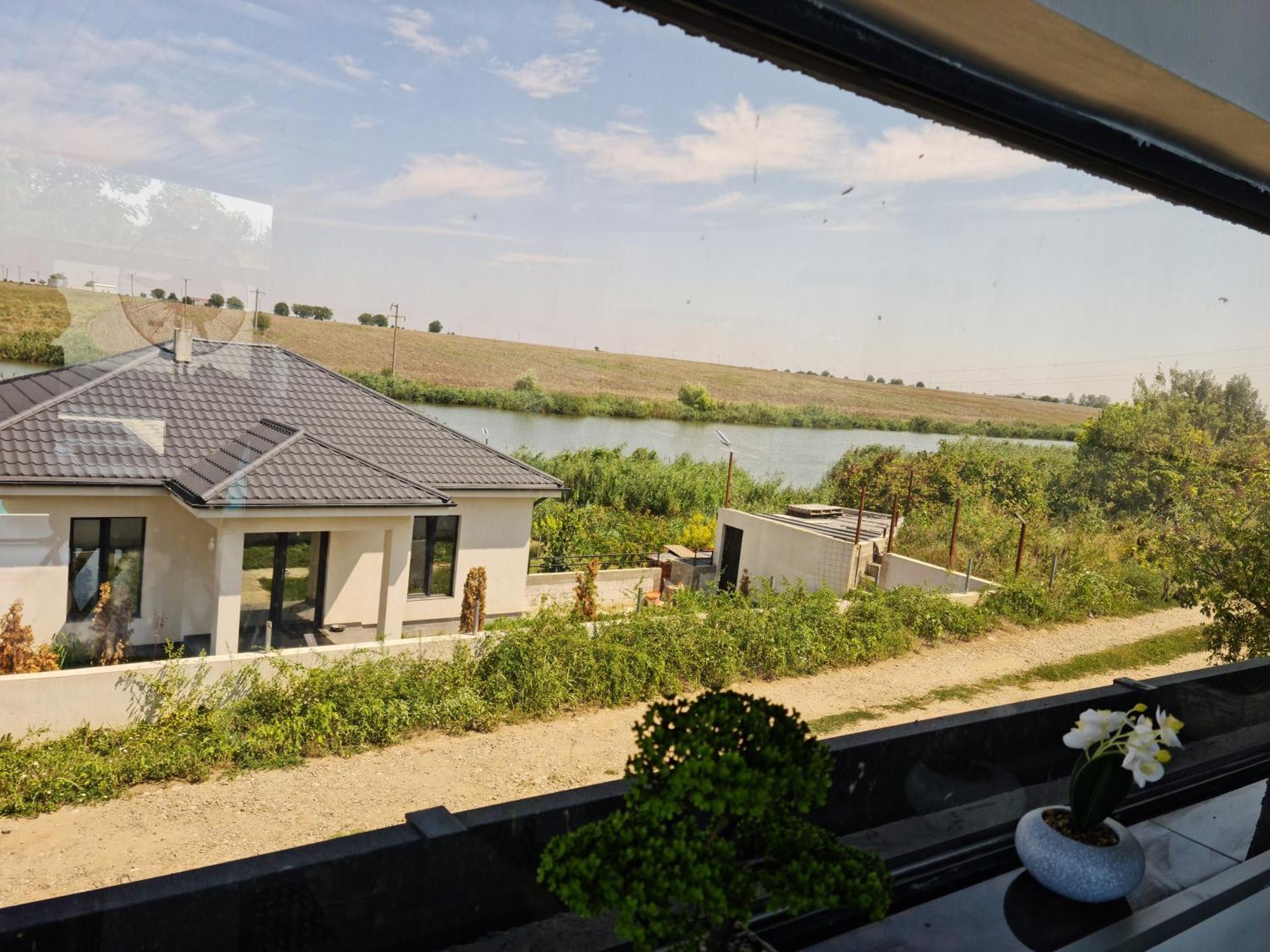 Grey House Vilă *